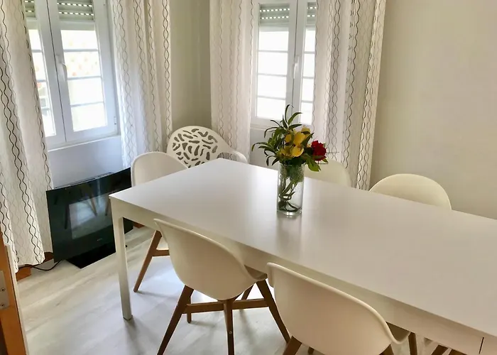 Casa Do Cao Da Do Furadouro オヴァール